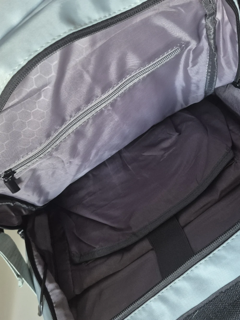 TravelMax Bag Light Gray Backpack - Durable Waterproof